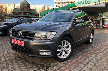 Внедорожник / Кроссовер Volkswagen Tiguan 2017 в Львове