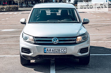Позашляховик / Кросовер Volkswagen Tiguan 2014 в Києві