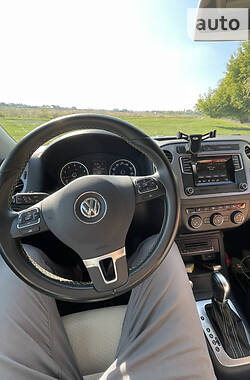 Внедорожник / Кроссовер Volkswagen Tiguan 2015 в Луцке