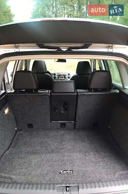 Внедорожник / Кроссовер Volkswagen Tiguan 2012 в 