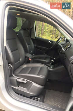 Внедорожник / Кроссовер Volkswagen Tiguan 2012 в 