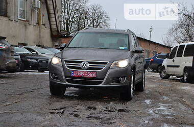 Внедорожник / Кроссовер Volkswagen Tiguan 2010 в Луцке