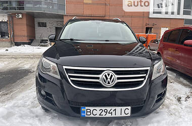 Внедорожник / Кроссовер Volkswagen Tiguan 2010 в Львове