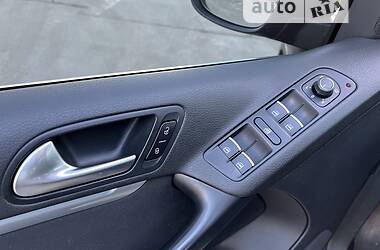 Внедорожник / Кроссовер Volkswagen Tiguan 2015 в 