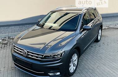 Позашляховик / Кросовер Volkswagen Tiguan 2016 в Мукачевому