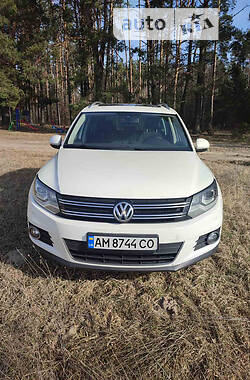 Внедорожник / Кроссовер Volkswagen Tiguan 2011 в Житомире