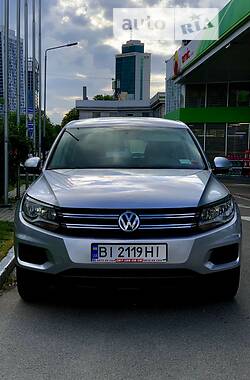 Внедорожник / Кроссовер Volkswagen Tiguan 2013 в Кременчуге