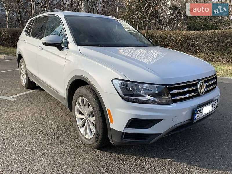 Внедорожник / Кроссовер Volkswagen Tiguan 2018 в Одессе