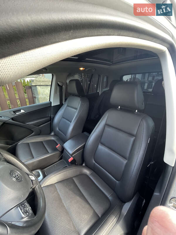 Позашляховик / Кросовер Volkswagen Tiguan 2016 в Івано-Франківську