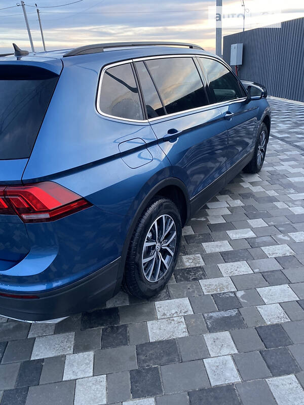 Внедорожник / Кроссовер Volkswagen Tiguan 2019 в Полтаве