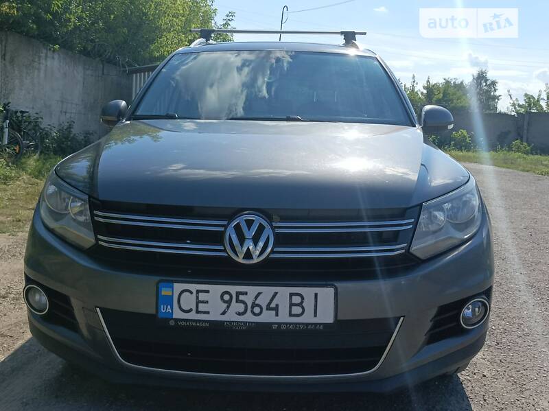 Внедорожник / Кроссовер Volkswagen Tiguan 2015 в Черновцах