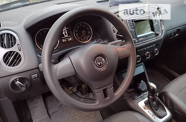 Внедорожник / Кроссовер Volkswagen Tiguan 2017 в Ивано-Франковске