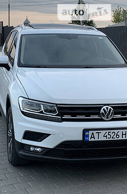 Позашляховик / Кросовер Volkswagen Tiguan 2017 в Івано-Франківську