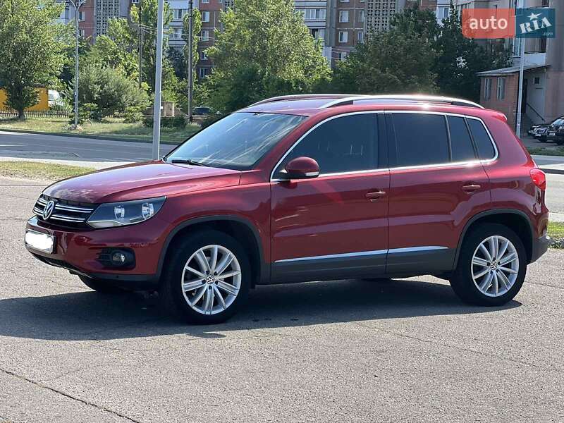 Внедорожник / Кроссовер Volkswagen Tiguan 2013 в Черкассах