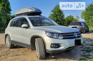 Внедорожник / Кроссовер Volkswagen Tiguan 2012 в Монастырище