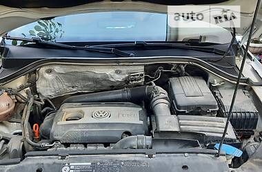 Внедорожник / Кроссовер Volkswagen Tiguan 2008 в Новоселице