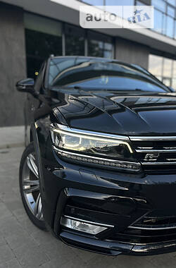 Внедорожник / Кроссовер Volkswagen Tiguan 2018 в Ужгороде