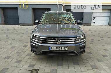 Позашляховик / Кросовер Volkswagen Tiguan 2017 в Івано-Франківську