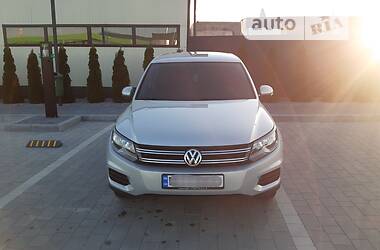 Внедорожник / Кроссовер Volkswagen Tiguan 2014 в Каменец-Подольском