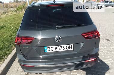 Внедорожник / Кроссовер Volkswagen Tiguan 2018 в Городке