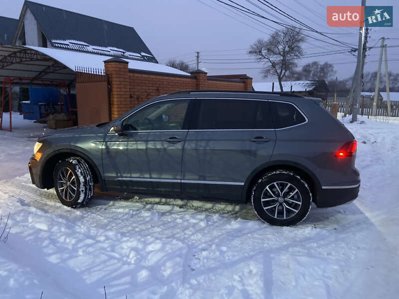Внедорожник / Кроссовер Volkswagen Tiguan 2020 в Сумах