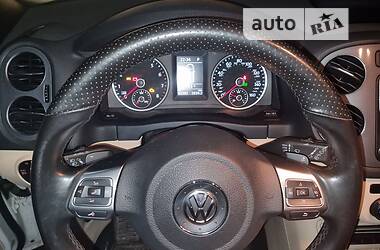 Внедорожник / Кроссовер Volkswagen Tiguan 2016 в Днепре