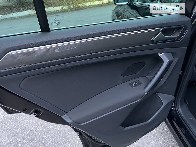 Внедорожник / Кроссовер Volkswagen Tiguan 2019 в Виннице