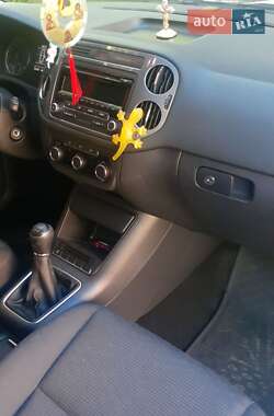 Хэтчбек Volkswagen Tiguan 2011 в 