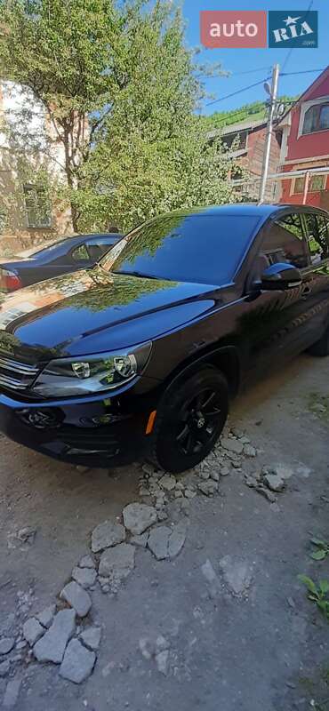 Хэтчбек Volkswagen Tiguan 2011 в Рахове
