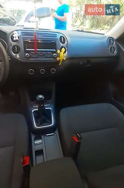 Хэтчбек Volkswagen Tiguan 2011 в 
