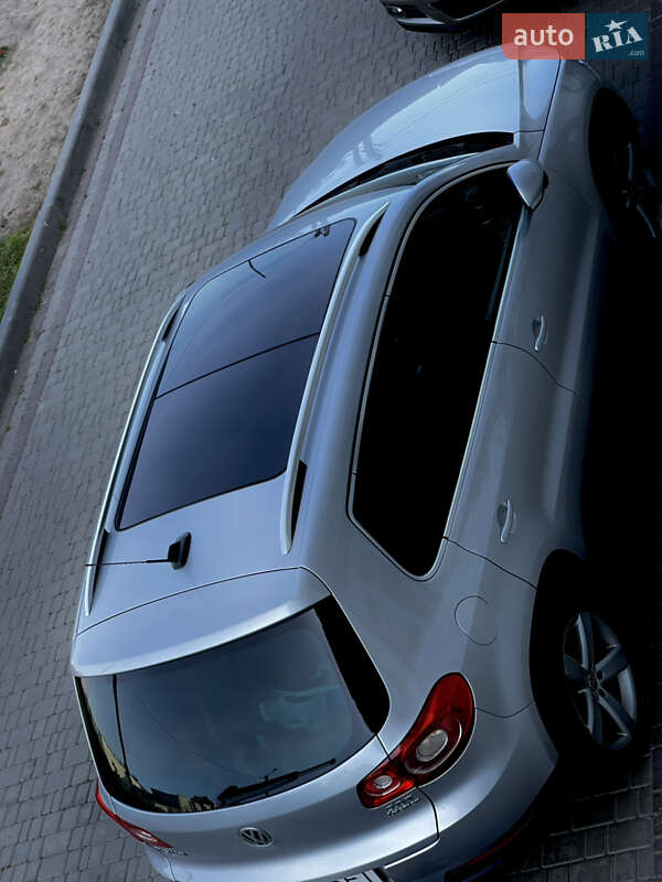 Внедорожник / Кроссовер Volkswagen Tiguan 2010 в Киеве