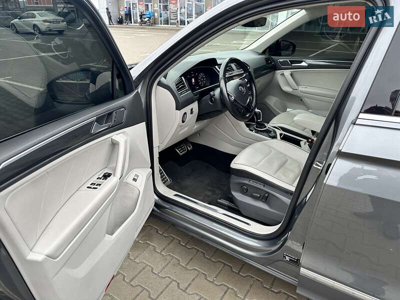 Позашляховик / Кросовер Volkswagen Tiguan 2017 в Києві