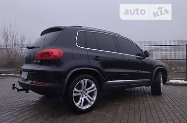 Позашляховик / Кросовер Volkswagen Tiguan 2013 в 