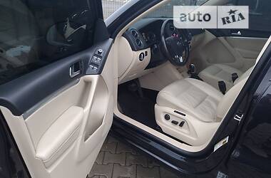 Позашляховик / Кросовер Volkswagen Tiguan 2013 в 