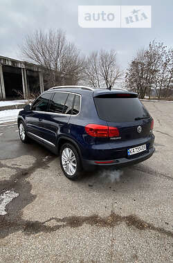 Внедорожник / Кроссовер Volkswagen Tiguan 2012 в Лубнах