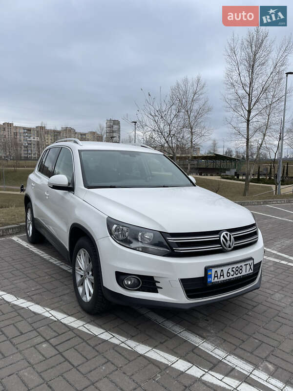 Внедорожник / Кроссовер Volkswagen Tiguan 2013 в Киеве