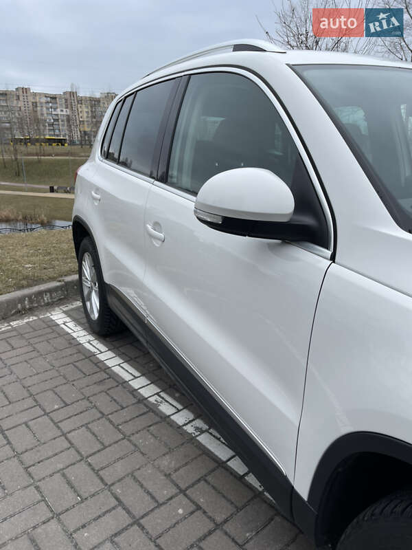 Внедорожник / Кроссовер Volkswagen Tiguan 2013 в Киеве