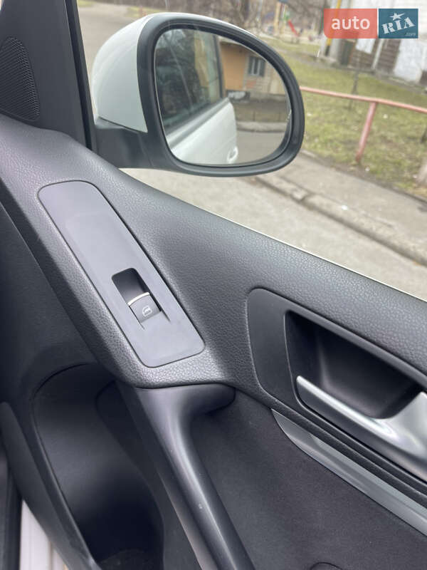 Внедорожник / Кроссовер Volkswagen Tiguan 2013 в Киеве