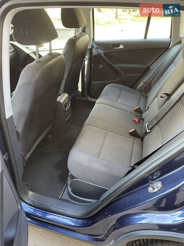 Внедорожник / Кроссовер Volkswagen Tiguan 2010 в Ужгороде