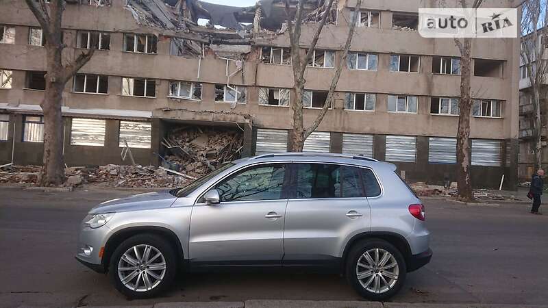 Внедорожник / Кроссовер Volkswagen Tiguan 2009 в Николаеве