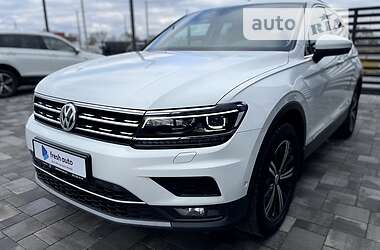 Позашляховик / Кросовер Volkswagen Tiguan 2018 в 