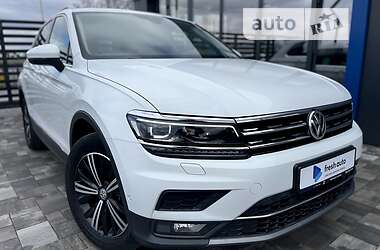 Позашляховик / Кросовер Volkswagen Tiguan 2018 в 