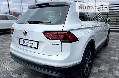 Позашляховик / Кросовер Volkswagen Tiguan 2018 в 