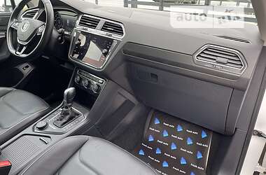 Позашляховик / Кросовер Volkswagen Tiguan 2018 в 