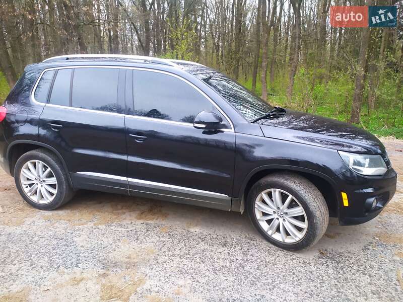 Внедорожник / Кроссовер Volkswagen Tiguan 2011 в Ивано-Франковске