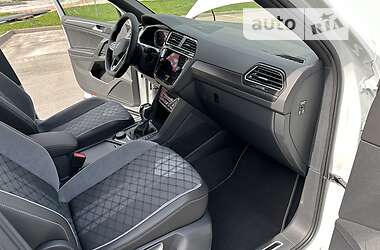 Позашляховик / Кросовер Volkswagen Tiguan 2023 в 