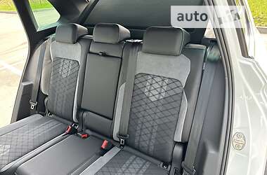 Позашляховик / Кросовер Volkswagen Tiguan 2023 в 