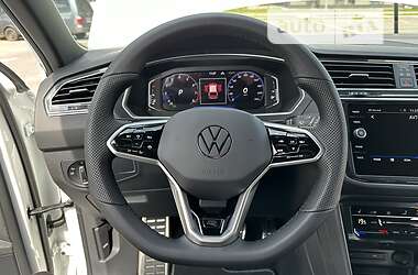 Позашляховик / Кросовер Volkswagen Tiguan 2023 в 