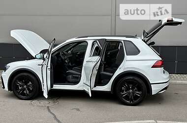 Внедорожник / Кроссовер Volkswagen Tiguan 2020 в 