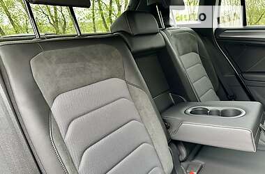 Внедорожник / Кроссовер Volkswagen Tiguan 2020 в 